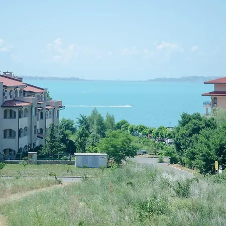 Domus Extra Apartment *