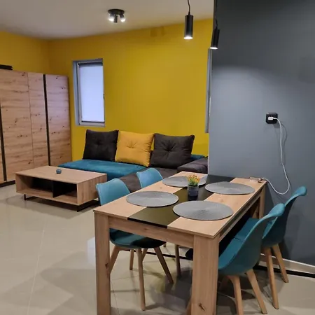 Apartment Domus Extra *