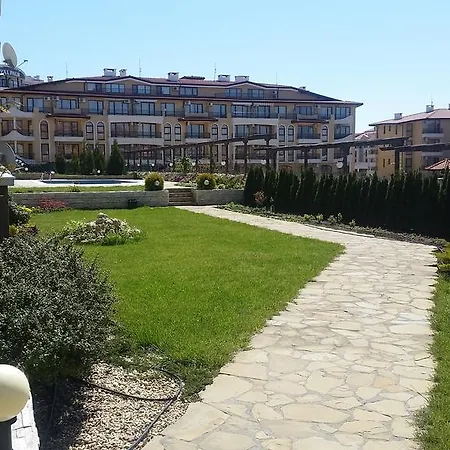 Domus Extra Апартамент *