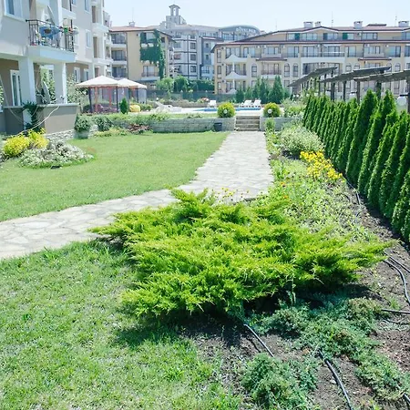 Domus Extra Апартамент
