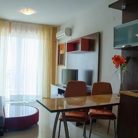 Domus Extra Апартамент Свети Влас