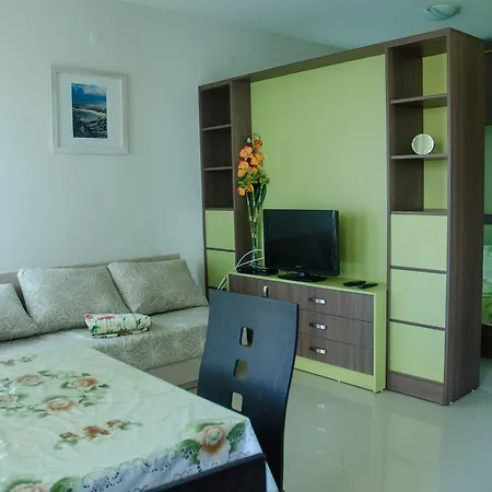 Apartment Domus Extra Sweti Wlas